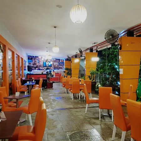 Fortune Front One Hotel Кендарі Екстер'єр фото