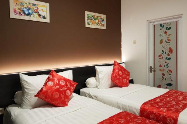 Fortune Front One Hotel Кендарі Екстер'єр фото
