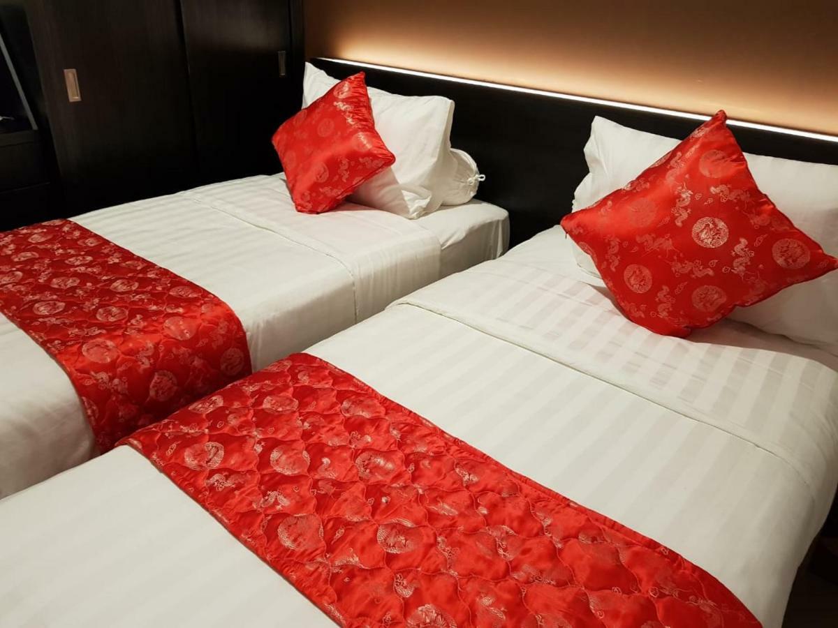Fortune Front One Hotel Кендарі Екстер'єр фото