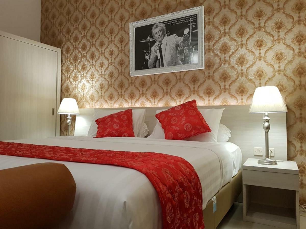 Fortune Front One Hotel Кендарі Екстер'єр фото