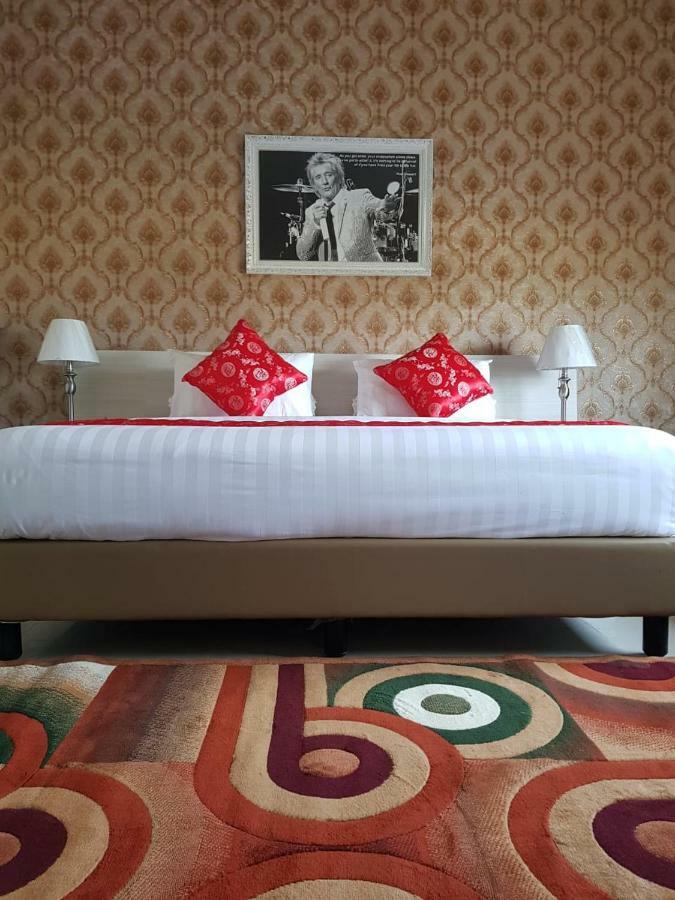 Fortune Front One Hotel Кендарі Екстер'єр фото